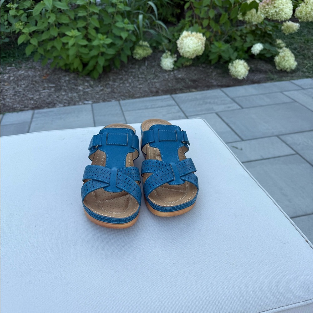 Shibever Blue Sandals